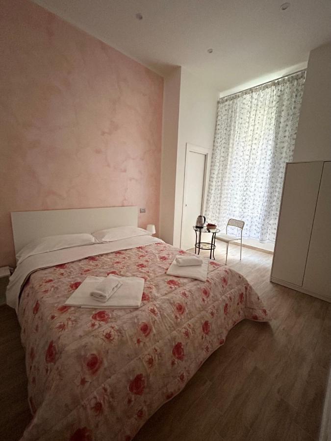 ホテル Savastano House Duomo ナポリ エクステリア 写真