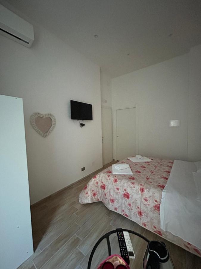 ホテル Savastano House Duomo ナポリ エクステリア 写真